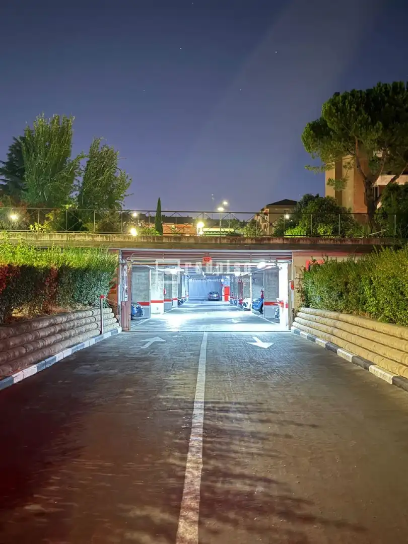 Parking de Garaje de alquiler en Ensanche