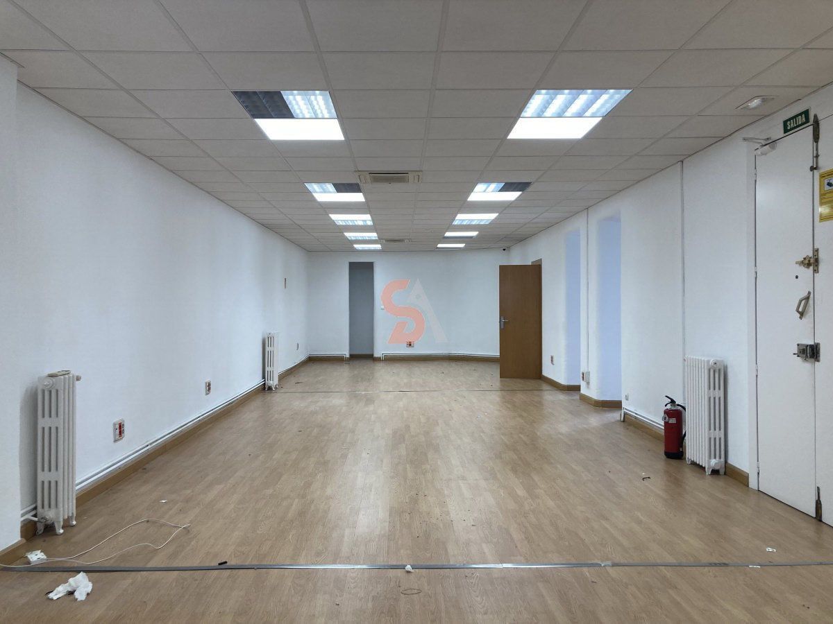 Office to rent in Valladolid Capital  with Air Conditioner