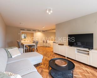 Sala d'estar de Apartament de lloguer en  Valencia Capital amb Aire condicionat, Calefacció i Parquet