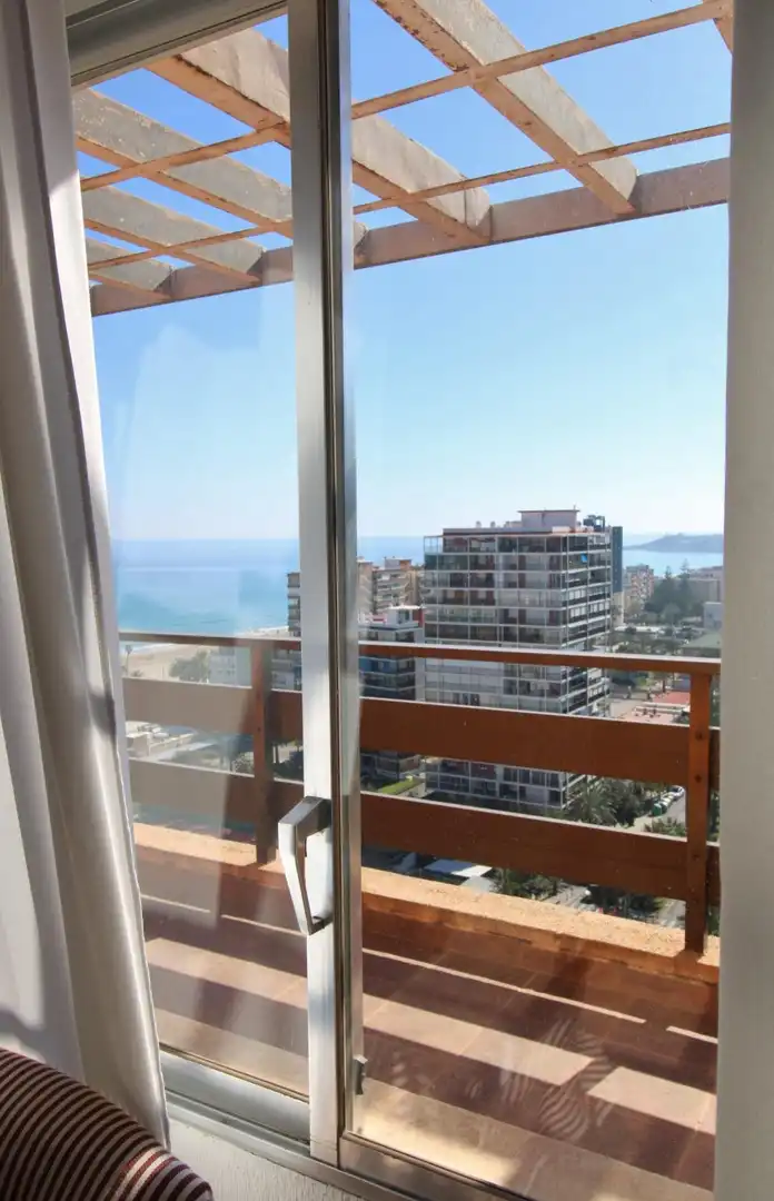 Dormitori de Àtic en venda en Alicante / Alacant amb Terrassa, Balcó i Piscina comunitària