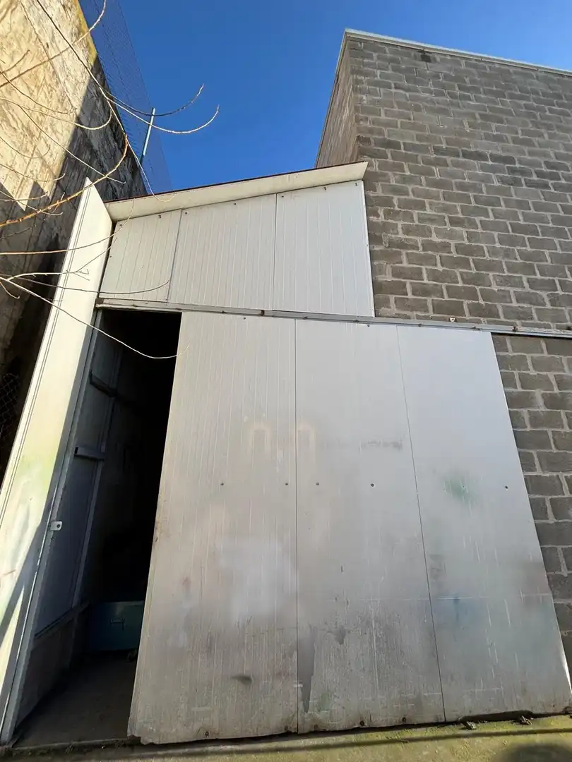 Vista exterior de Nave industrial en venta en Valladolid