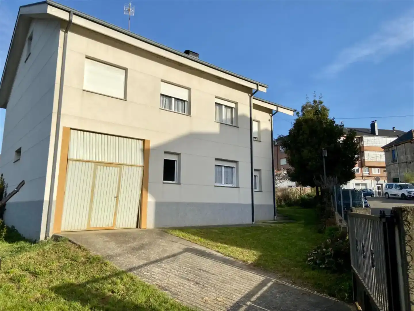 Vista exterior de Casa o chalet en venta en Fabero con Balcón
