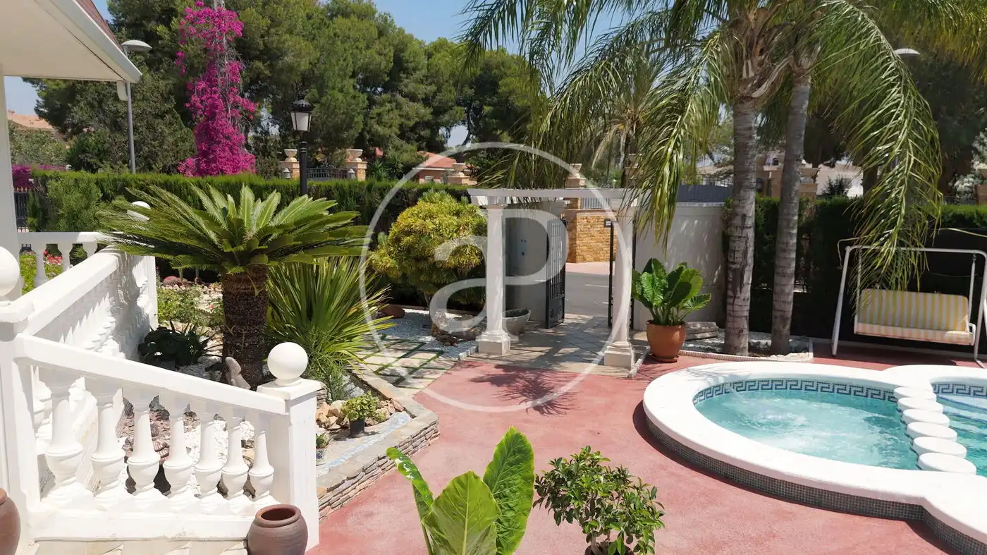 Terrace of Houses for sale in San Vicente del Raspeig / Sant Vicent del Raspeig  with Air Conditioner, Heating and Private garden