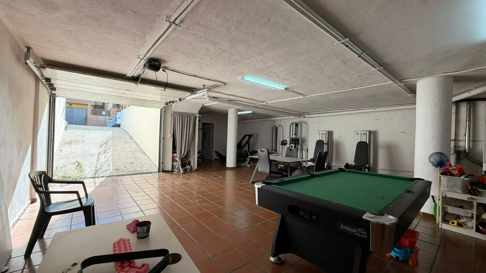 Einfamilien-Reihenhaus zum Verkauf in Villanueva de Castellón mit Klimaanlage und Abstellraum
