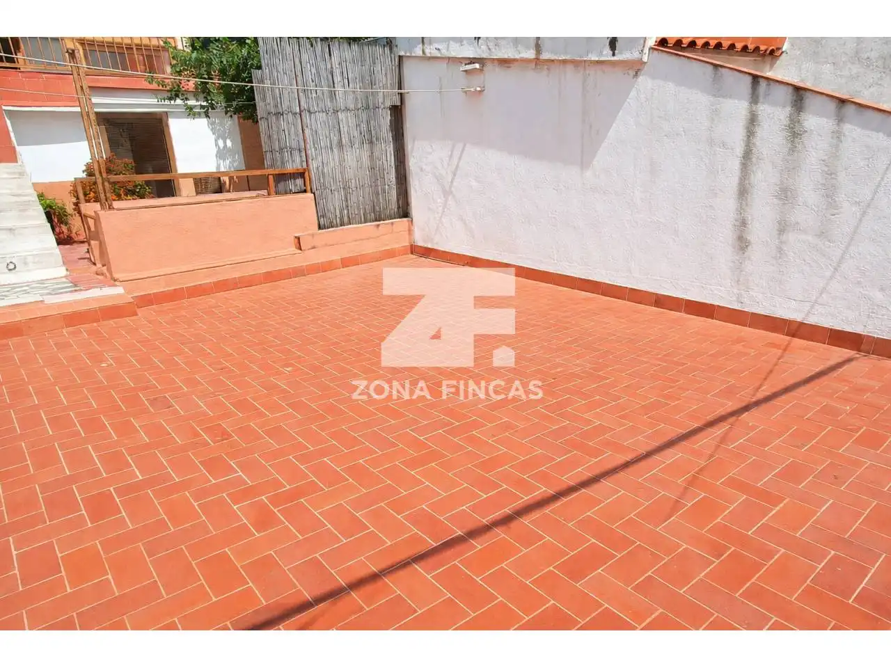 Terrassa de Casa o xalet en venda en Santa Coloma de Gramenet amb Terrassa
