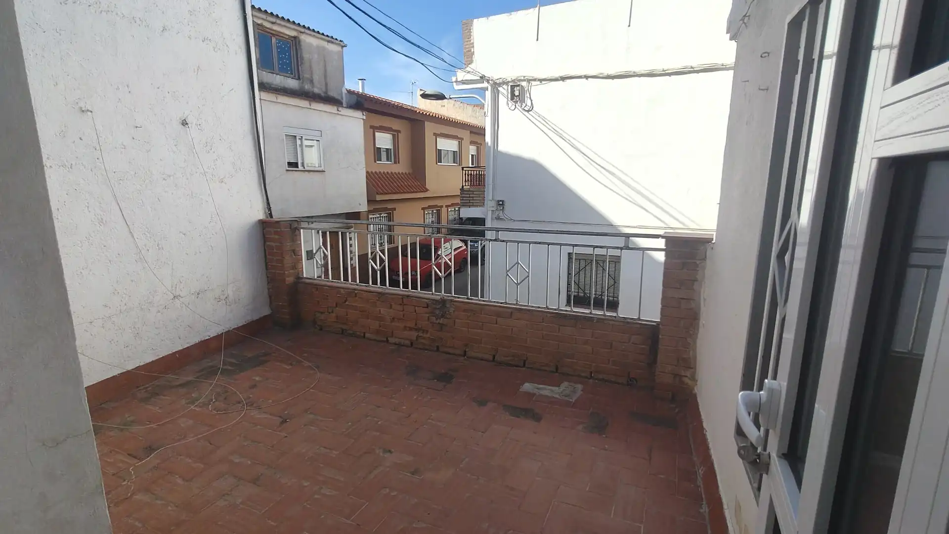 Vista exterior de Casa o xalet en venda en Baza amb Moblat