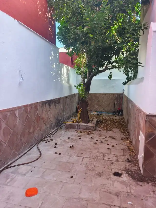 Detached homes for sale in Los Barrios
