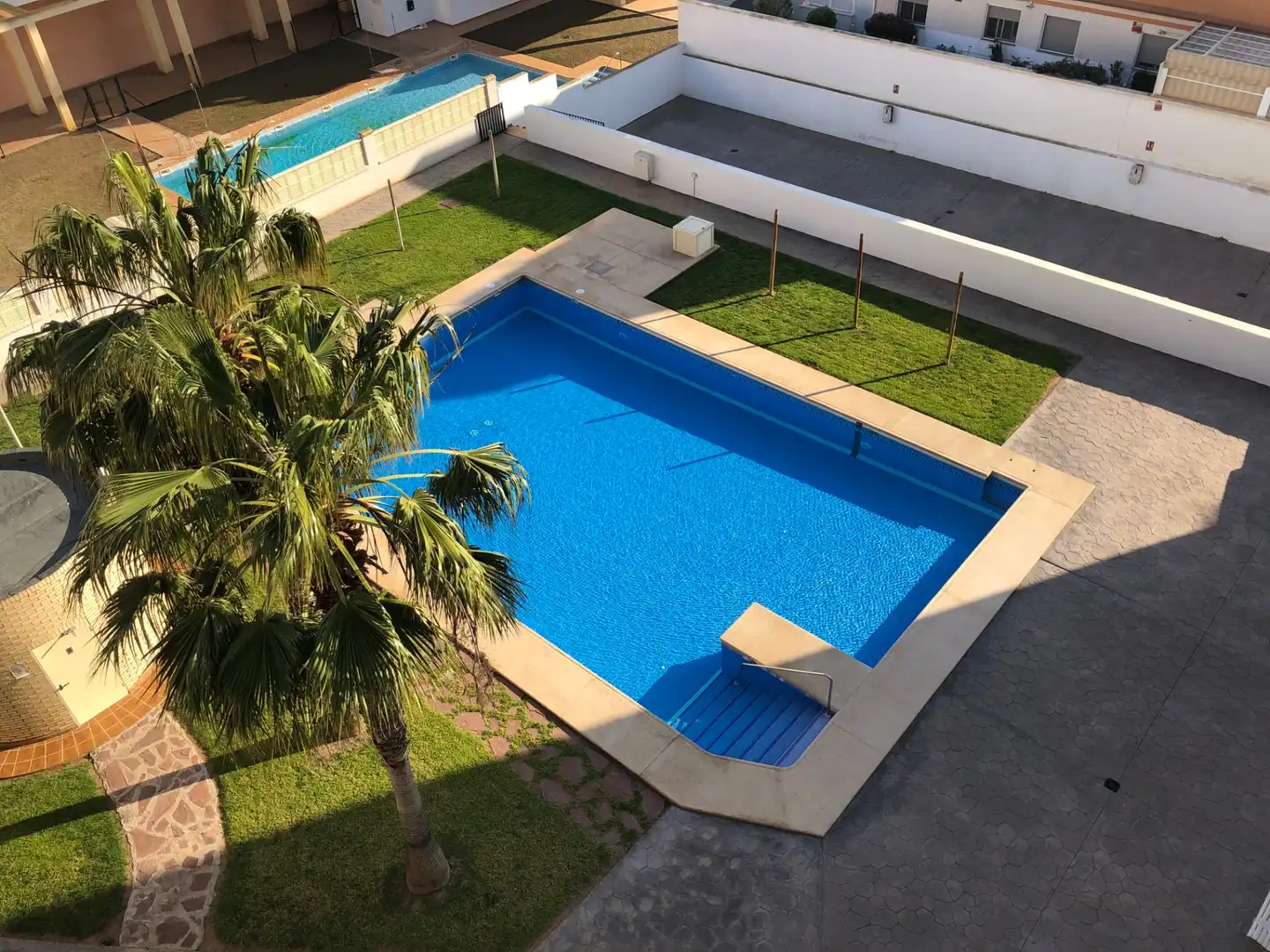 Piscina de Ático en venta en Roquetas de Mar con Aire acondicionado, Terraza y Amueblado