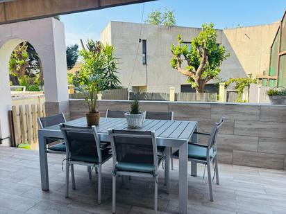 Terrassa de Casa adosada en venda en Castelldefels amb Aire condicionat, Calefacció i Jardí privat