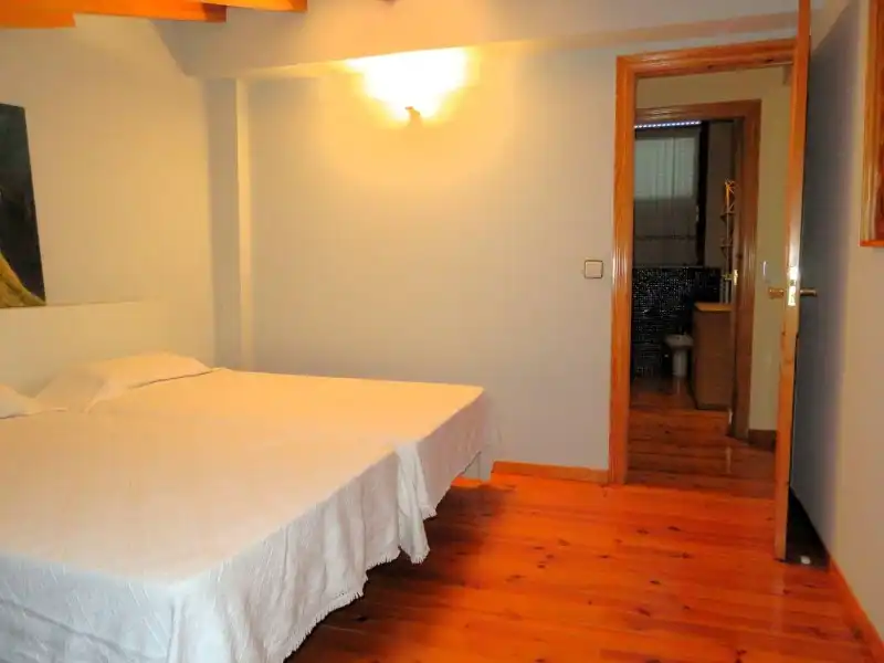 Habitación de Casa o chalet en venta en Santa Cristina de Valmadrigal con Calefacción, Jardín privado y Trastero