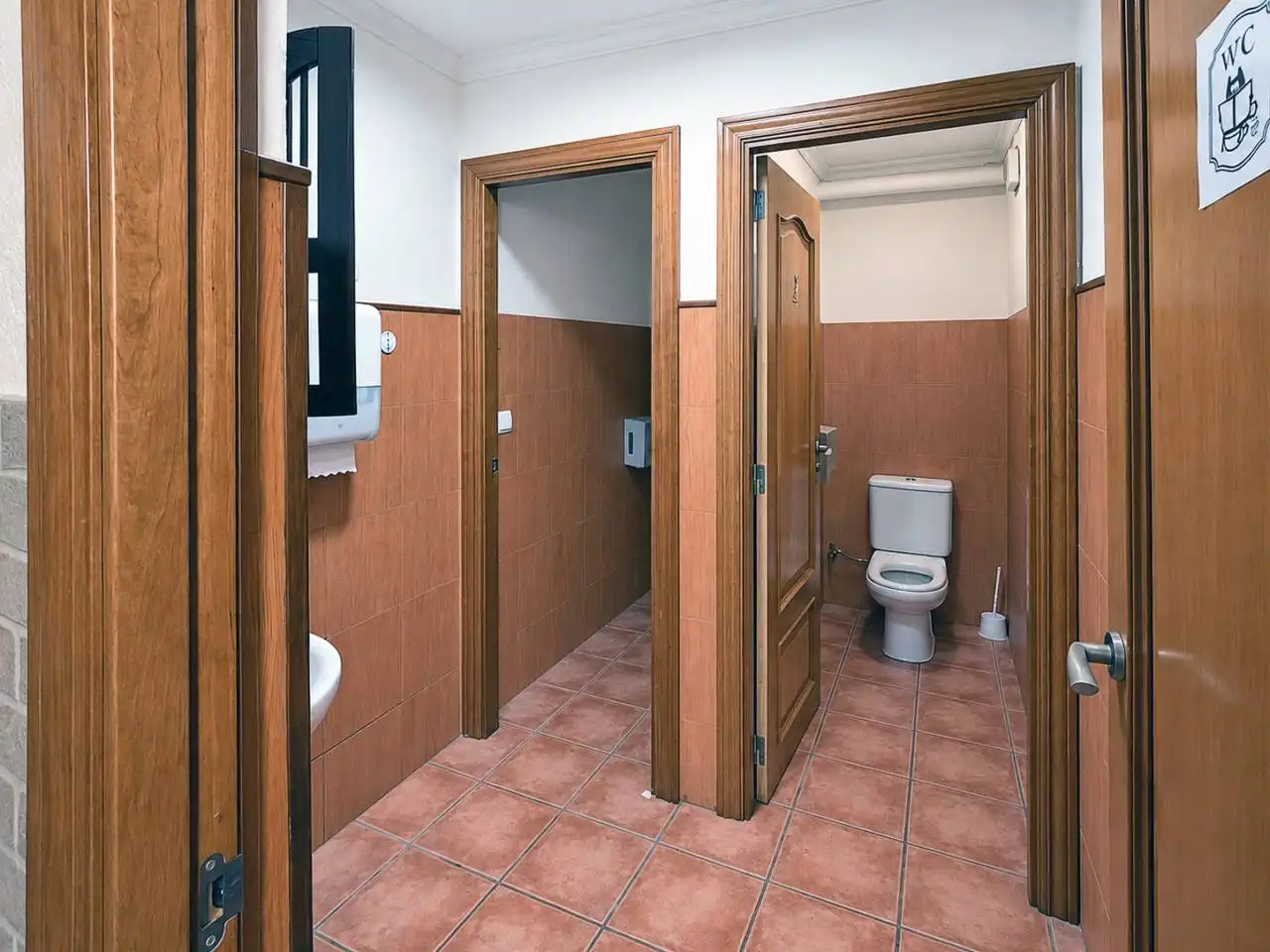 Business premises for sale in Sant Llorenç d'Hortons, imagen 13
