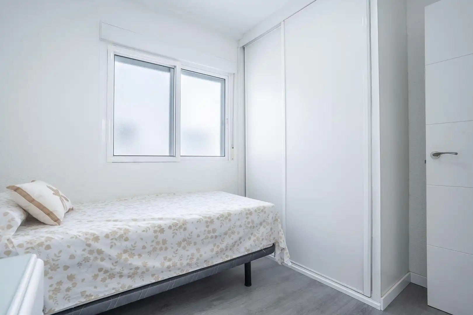 Habitación de Ático en venta en Almería con Aire acondicionado y Terraza