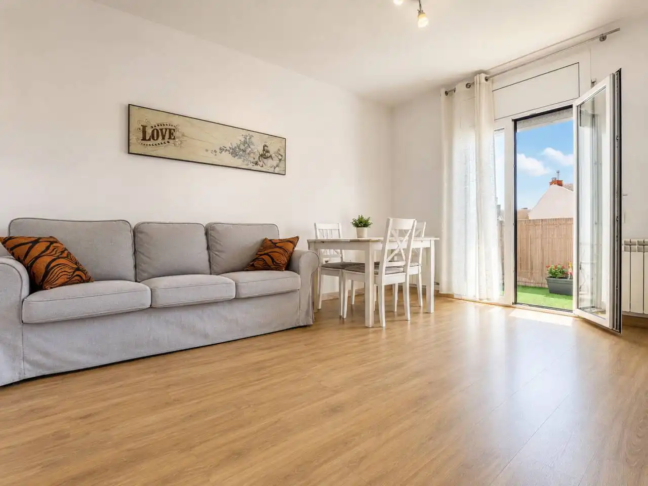 Sala d'estar de Pis en venda en Manresa amb Calefacció, Parquet i Terrassa