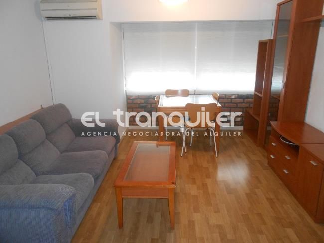 Living room of Flat for sale in  Madrid Capital  with Air Conditioner, Furnished and Washing machine