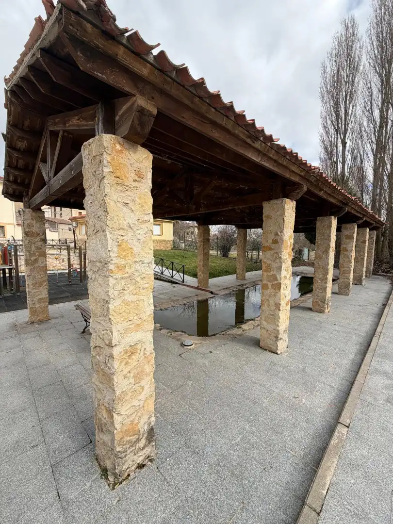 Terrassa de Casa adosada en venda en Urueñas amb Calefacció, Jardí privat i Terrassa