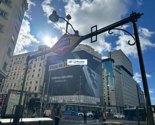 Vista exterior de Pis en venda en  Madrid Capital amb Calefacció i Balcó