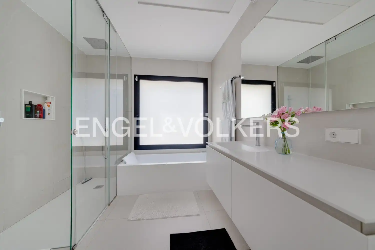 Baño de Finca rústica en venta en Orihuela con Aire acondicionado, Calefacción y Jardín privado