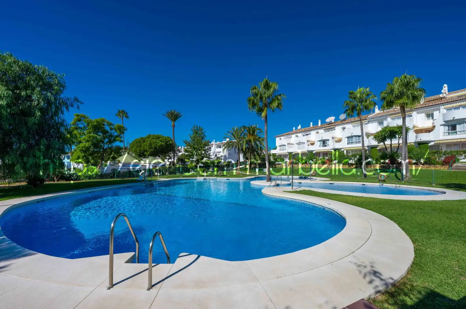 Außenansicht von Maisonette zum Verkauf in Mijas mit Klimaanlage, Terrasse und Möbliert