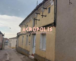 Exterior view of Single-family semi-detached for sale in Vezdemarbán  with Heating