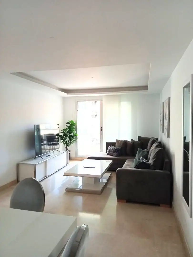 Sala d'estar de Àtic en venda en Marbella amb Aire condicionat, Terrassa i Moblat