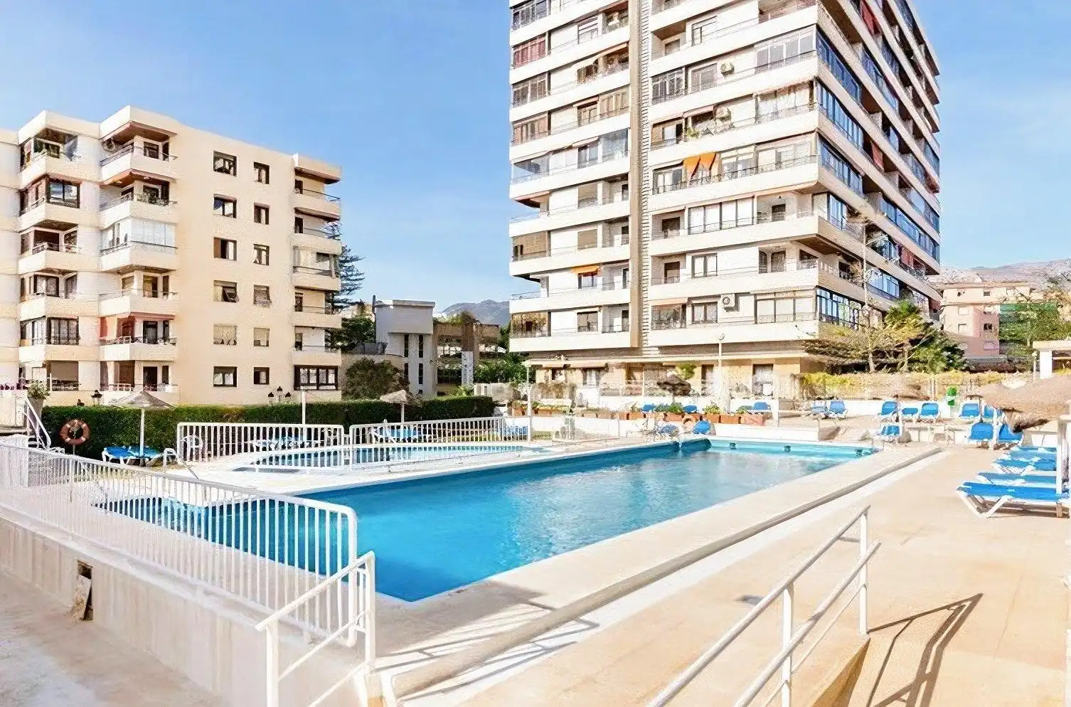 Pis amb piscina en venda a El Bajondillo