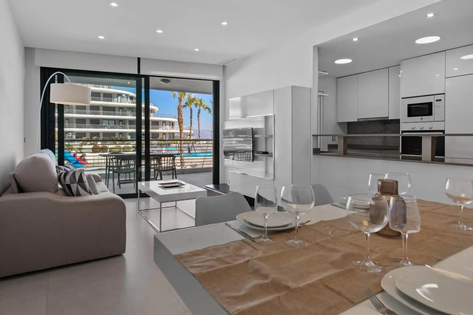 Sala d'estar de Apartament en venda en Elche / Elx amb Aire condicionat, Calefacció i Jardí privat