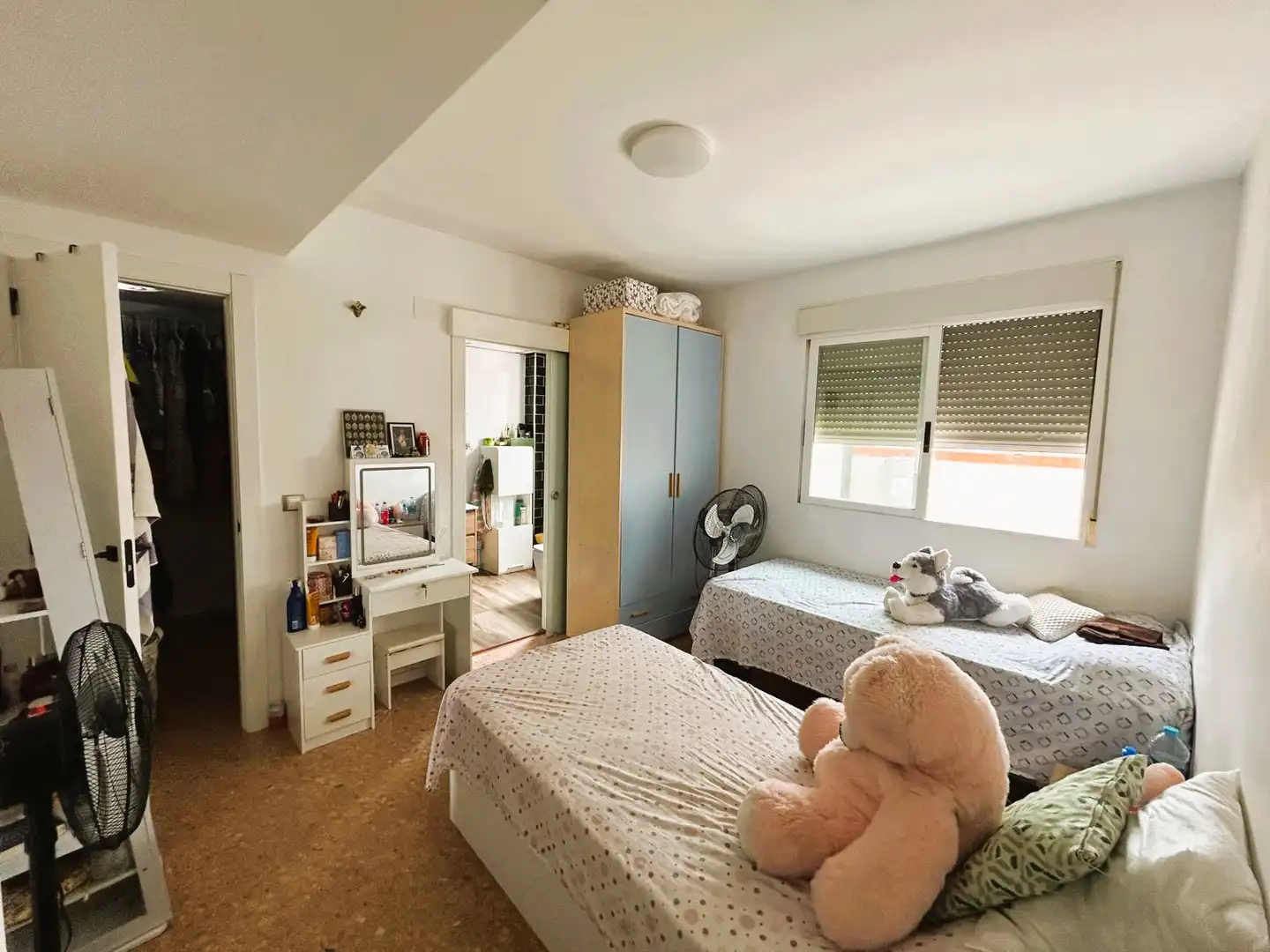 Schlafzimmer von Dachboden zum Verkauf in Bétera mit Klimaanlage, Terrasse und Gemeinschaftspool