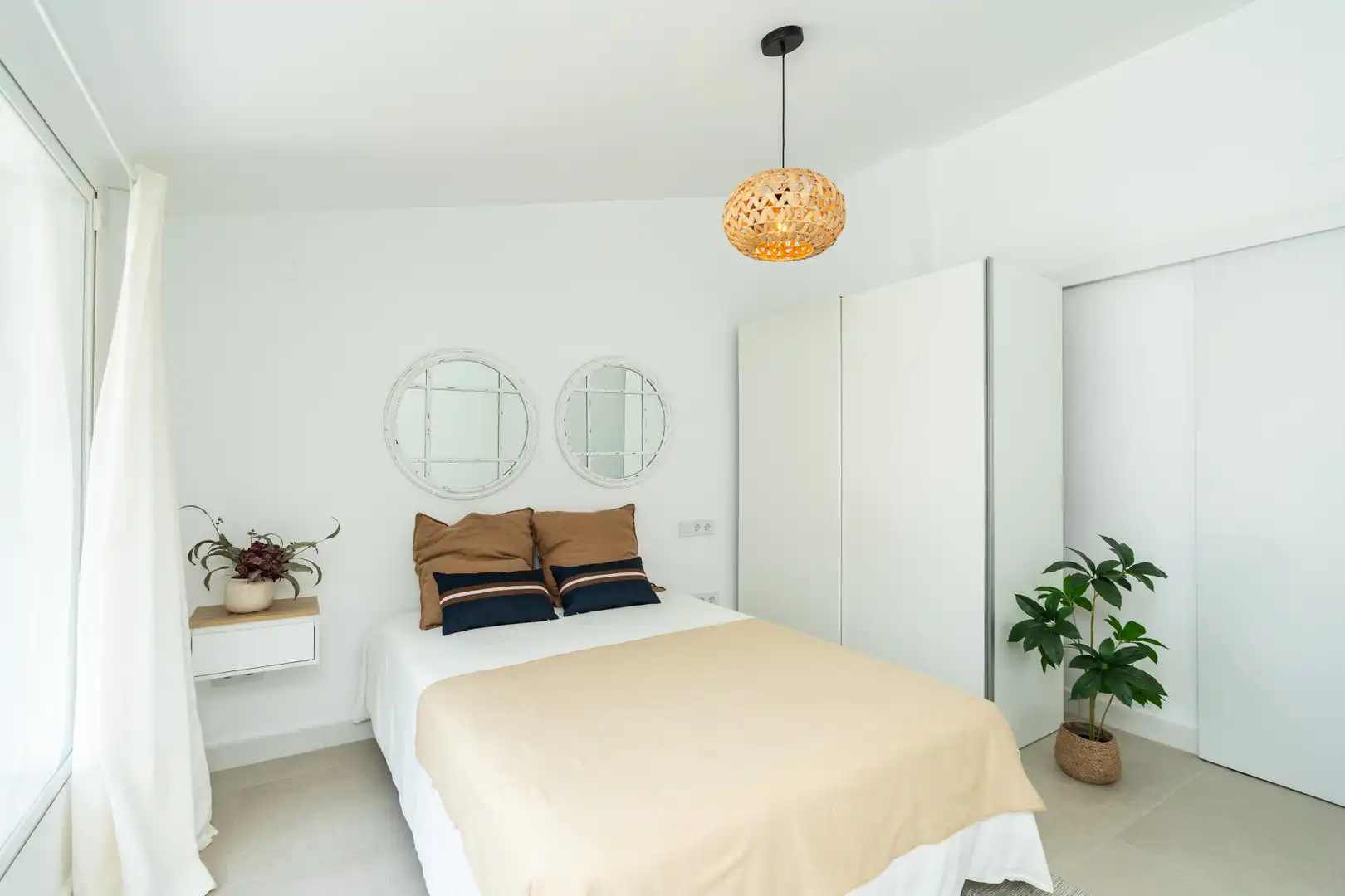 Dormitori de Casa o xalet en venda en Estepona amb Jardí privat i Piscina