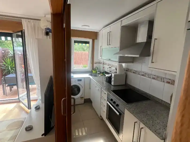 Kitchen of Flat for rent in Sanxenxo  with Private garden, Parquet flooring and Storage room