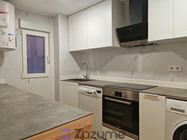 Flat with balcony to rent in C. Princesa