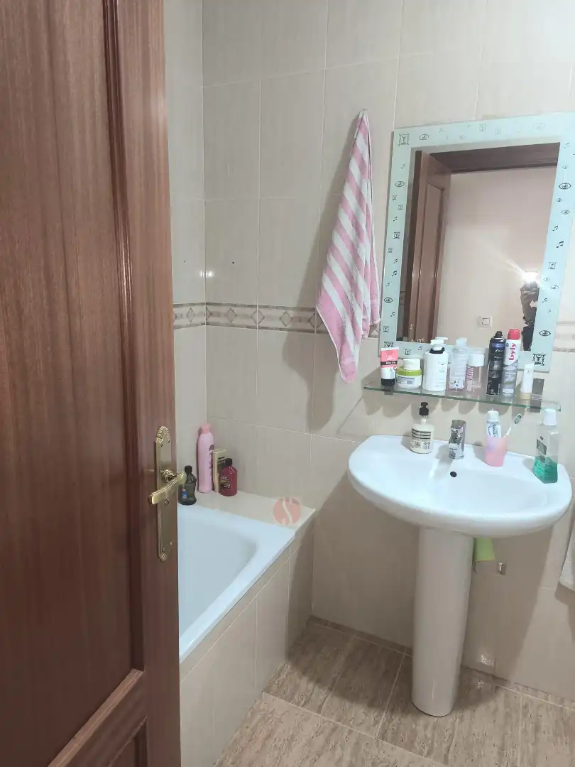 Baño de Piso en venta en Maracena con Balcón