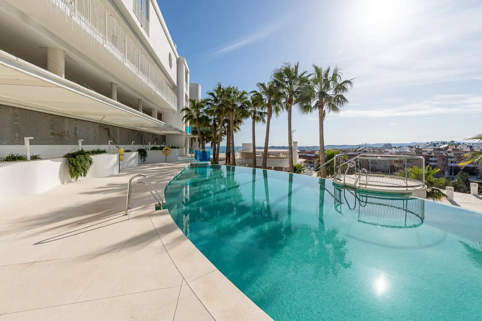 Piscina de Apartament en venda en Benalmádena amb Aire condicionat, Calefacció i Terrassa