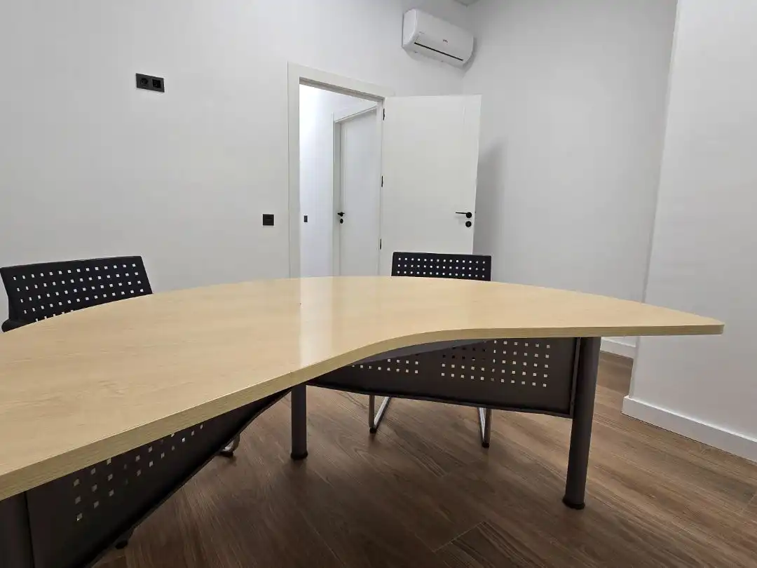 Oficina de alquiler en Nueva Andalucía
