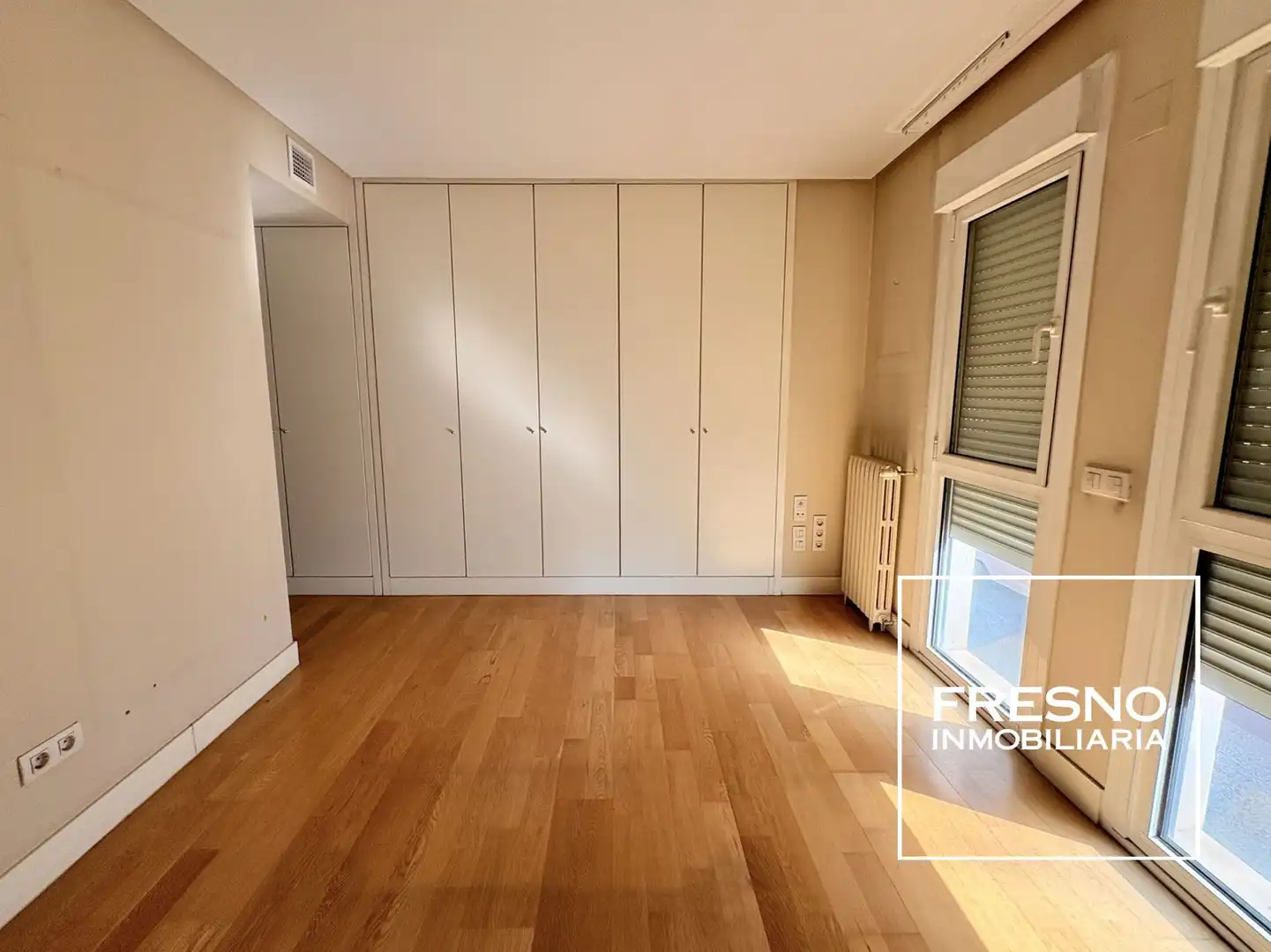 Bedroom of Flat for sale in Madrid  with Heating, Storage room and Community pool