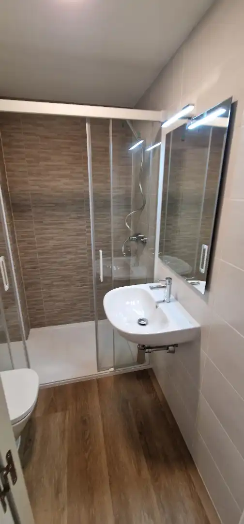Baño de Piso en venta en Mollet del Vallès con Aire acondicionado, Calefacción y Parquet