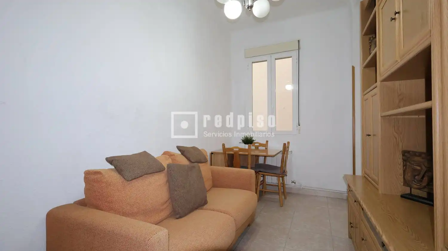 Habitación de Piso de alquiler en Madrid con Calefacción y Amueblado
