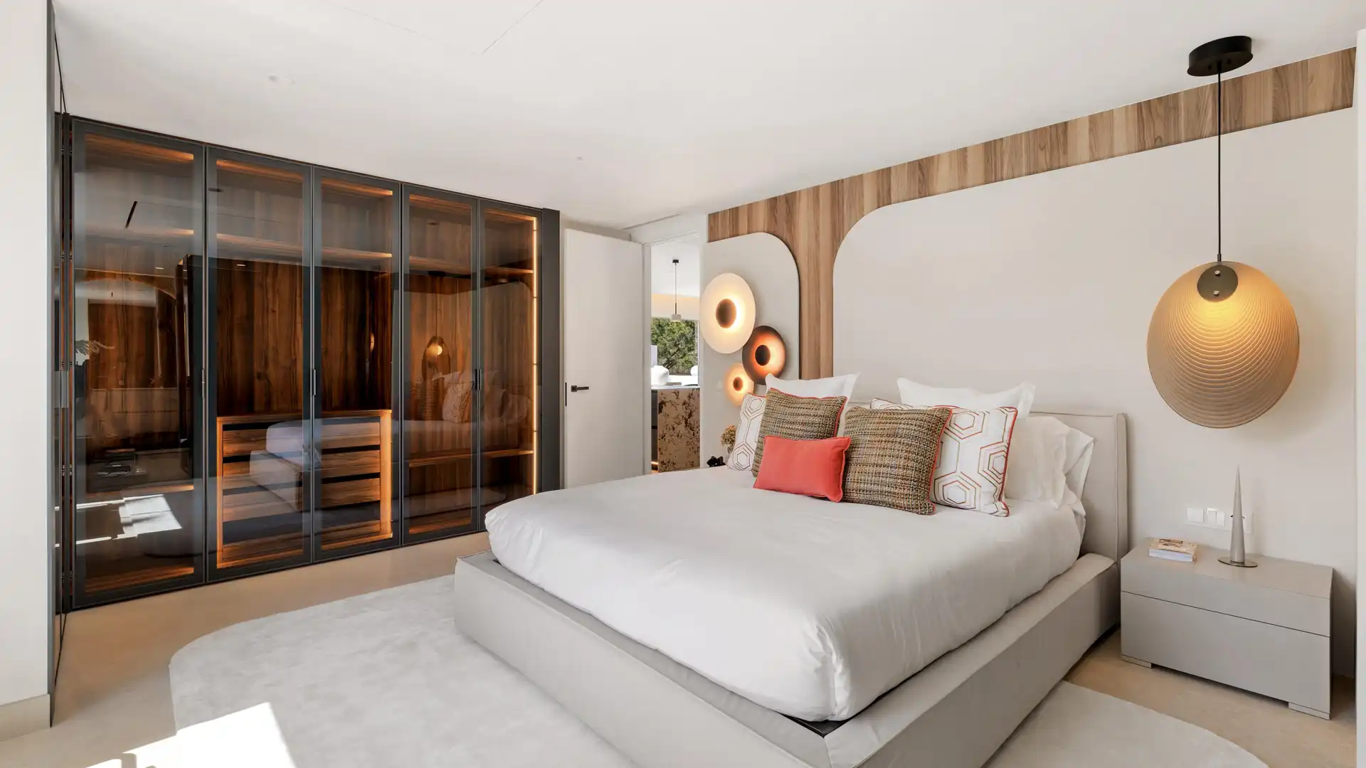 Bedroom of Apartments for sale in Marbella  with Air Conditioner, Heating and Alarm