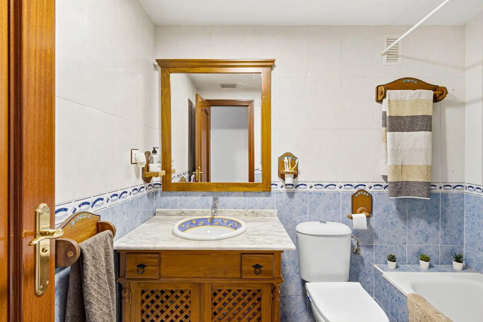 Apartament amb piscina en venda a Las Lagunas, imagen 14