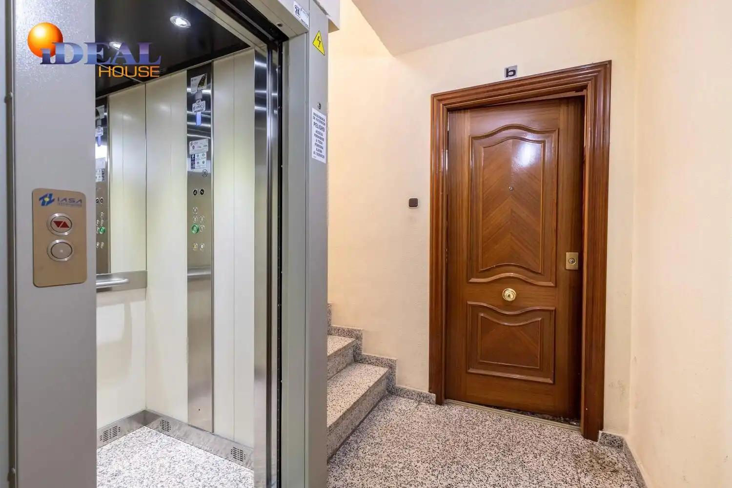 Flat with terrace for sale in Calle de Laureado López Muñoz 19, imagen 33