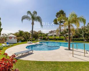 Jardí de Pis en venda en Marbella amb Aire condicionat, Terrassa i Piscina