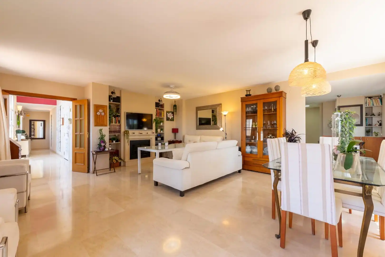 Penthouse with pool for sale in Estepona Pueblo, imagen 2