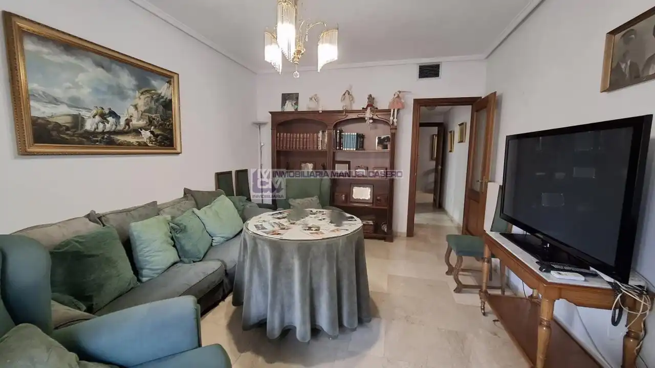 Sala de estar de Piso en venta en Cáceres con Calefacción y Terraza