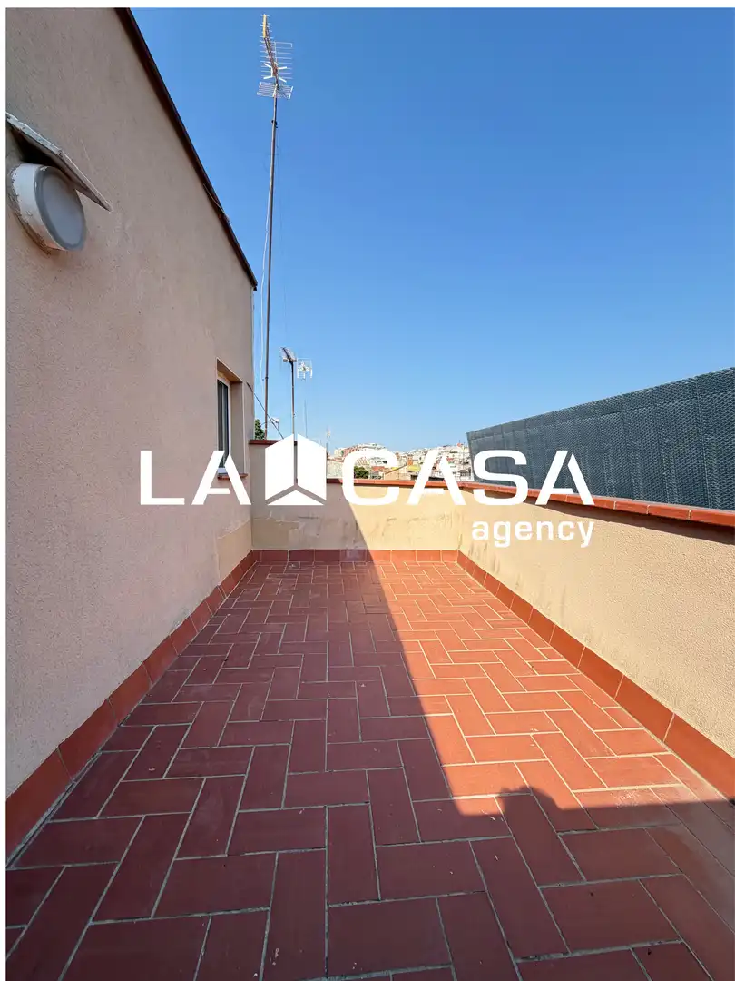 Terrasse von Dachboden zum Verkauf in Santa Coloma de Gramenet mit Terrasse