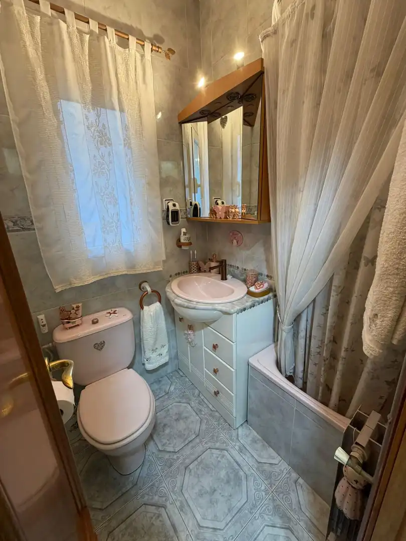 Baño de Piso en venta en Sabadell con Calefacción