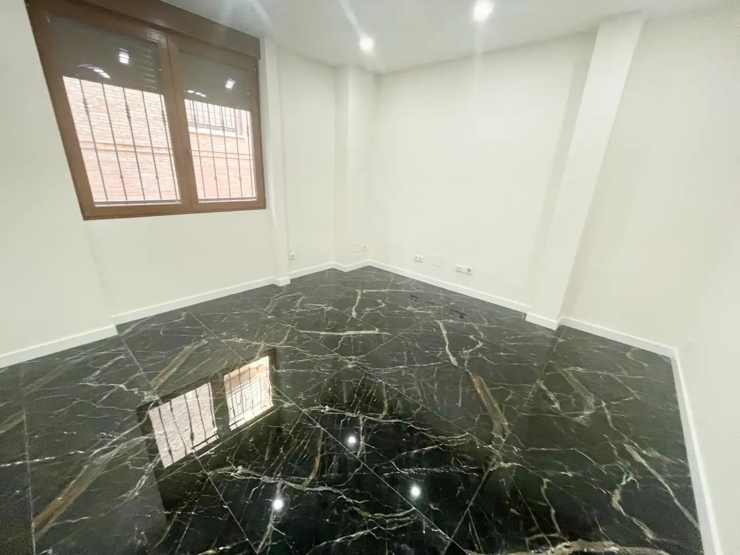 Flat for rent in Pinto  with Air Conditioner, Heating and Oven