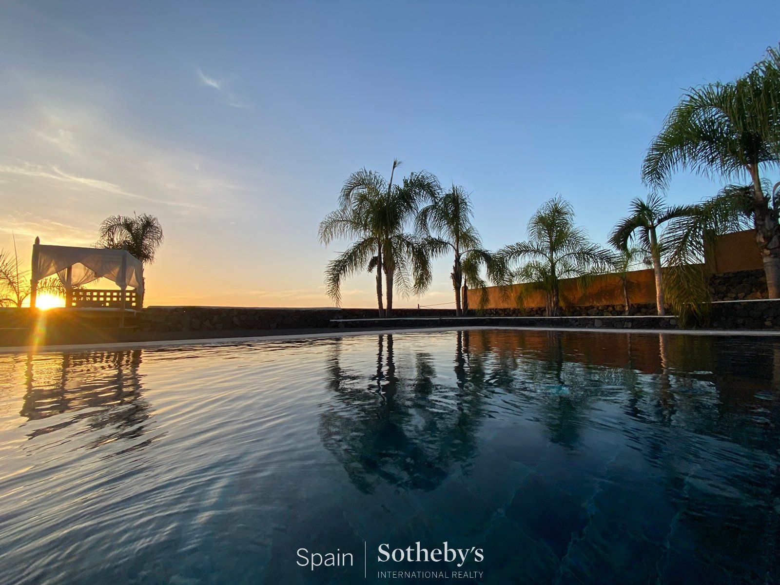 Piscina de Casa o chalet en venta en Los Llanos de Aridane con Aire acondicionado, Calefacción y Jardín privado