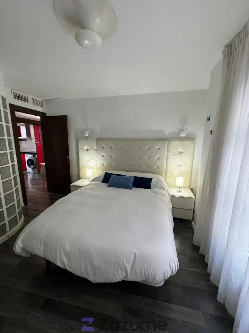 Bedroom of Flat for rent in Zaragoza  with Air Conditioner, Heating and Parquet flooring