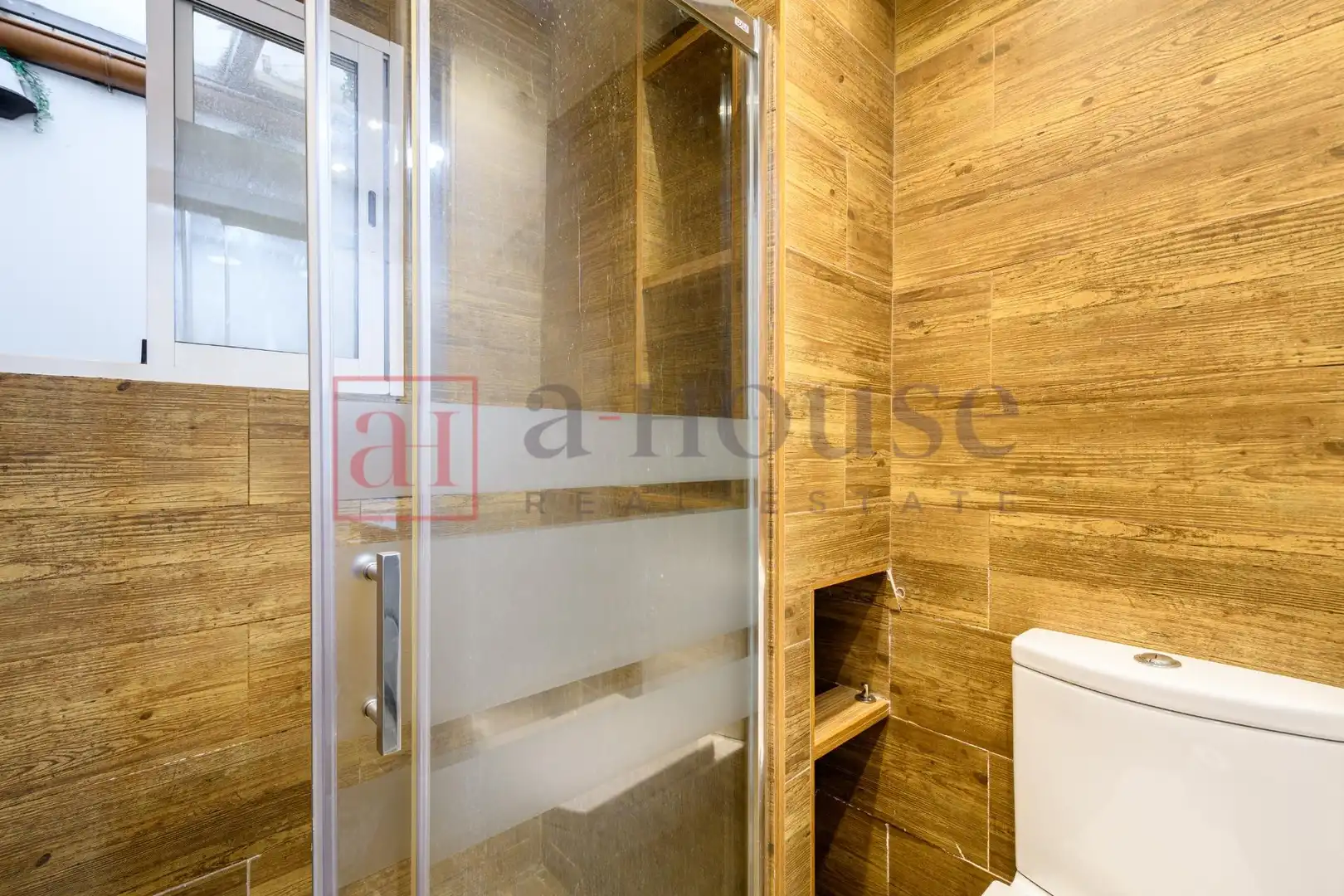 Baño de Planta baja en venta en Barcelona con Parquet y Alarma