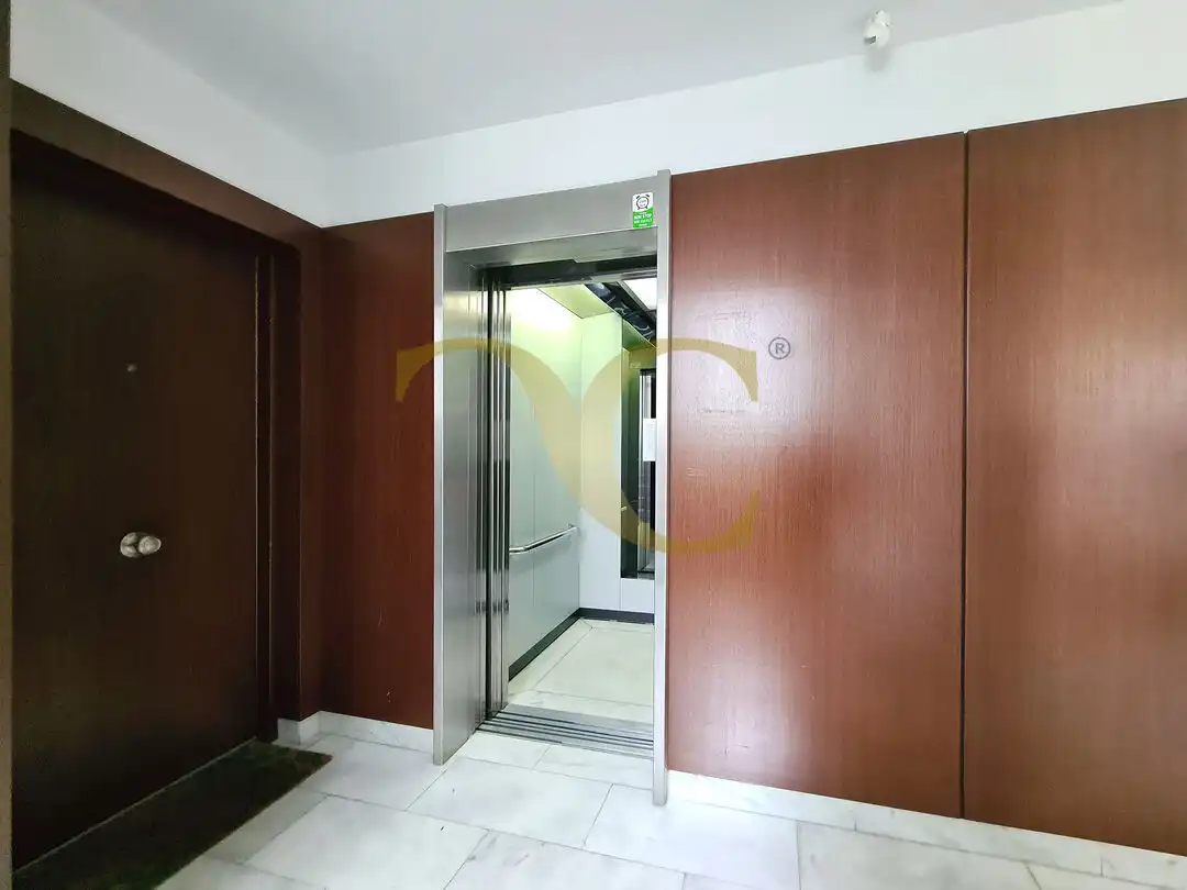 Maisonette zum Verkauf in Oviedo  mit Heizung, Privatgarten und Terrasse
