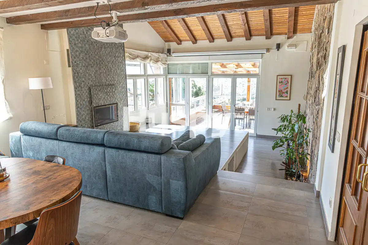 Detached house with terrace for sale in Calle Puenteareas, imagen 2
